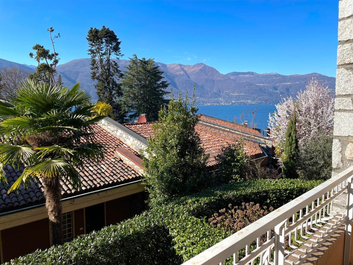 Casa Anna - Parco Hermitage Porto Valtravaglia Buitenkant foto